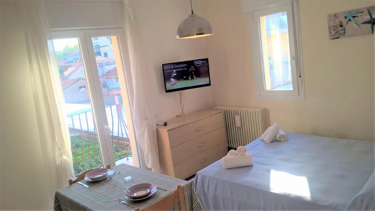 Residence Uno Studio&Suites Rimini Eksteriør billede