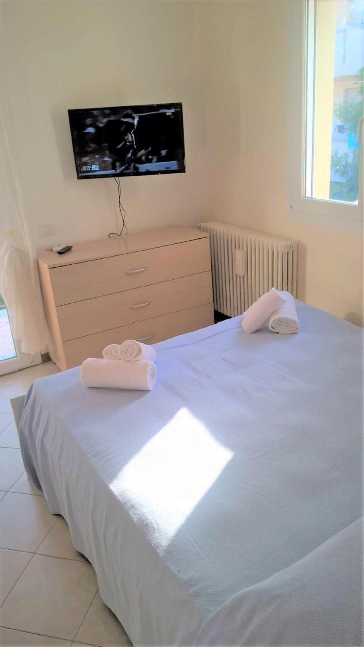 Residence Uno Studio&Suites Rimini Eksteriør billede