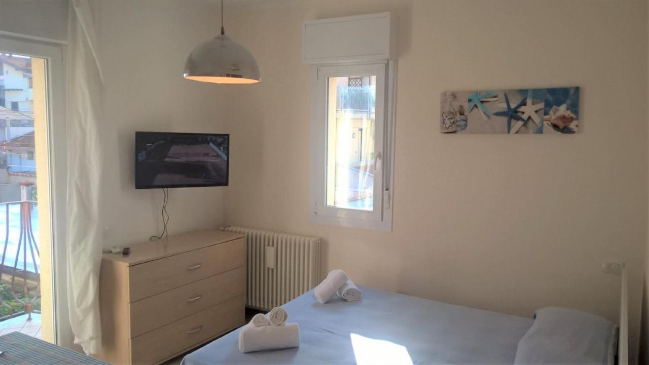 Residence Uno Studio&Suites Rimini Eksteriør billede