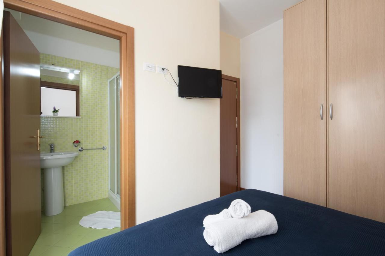 Residence Uno Studio&Suites Rimini Eksteriør billede